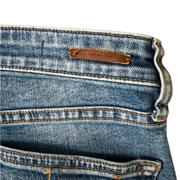 Pilcro and the Letterpress Mid-Rise Slim Straight Distressed Jeans Size 30 - Picture 4 of 9